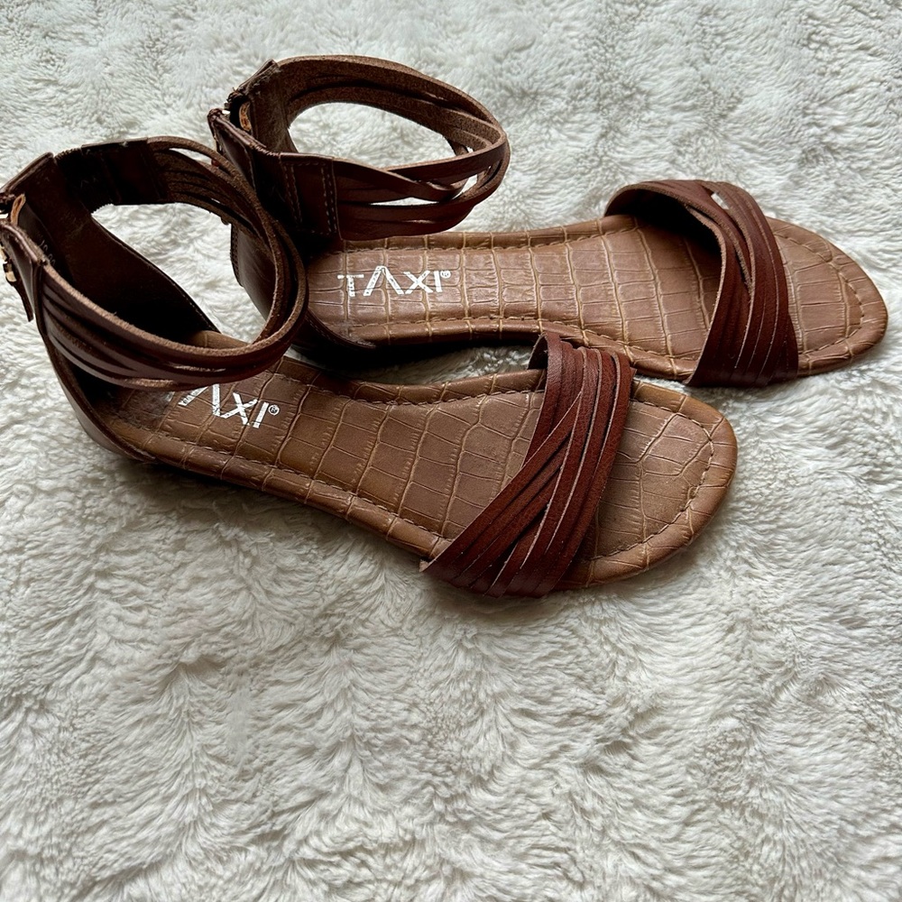 Woman’s Sandals